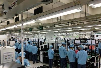 互聯(lián)網品牌扎堆線下渠道，卻為何還是干不過OPPO？